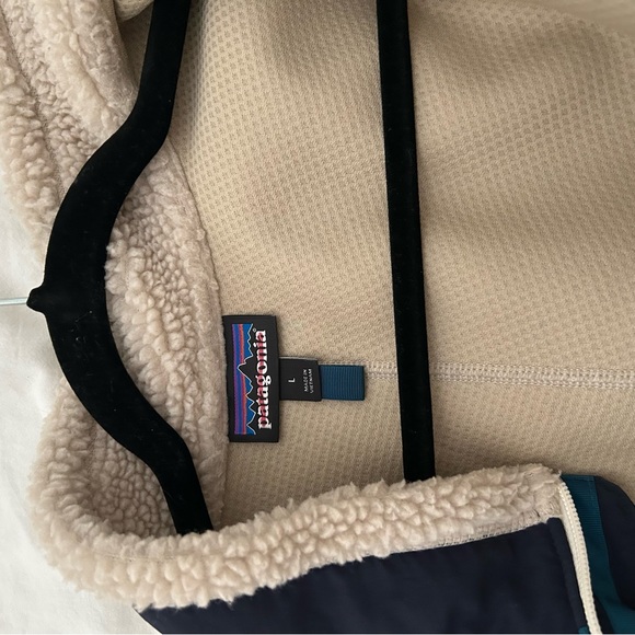 Patagonia Men’s Classic Retro-X Fleece Jacket - Picture 3 of 4